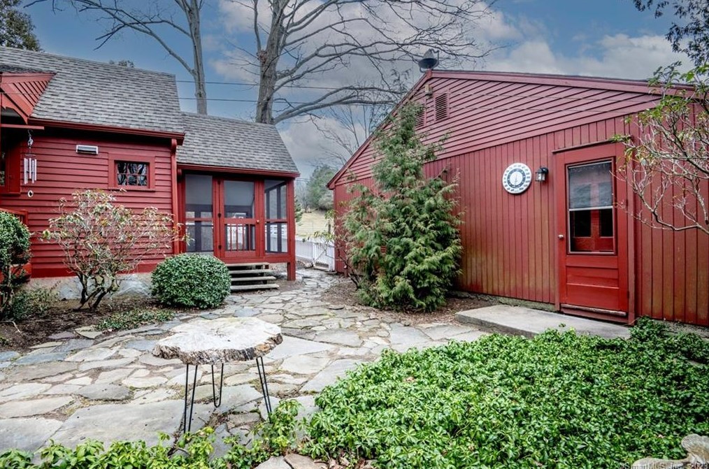 831 Haddam Quarter, Durham, CT 06422