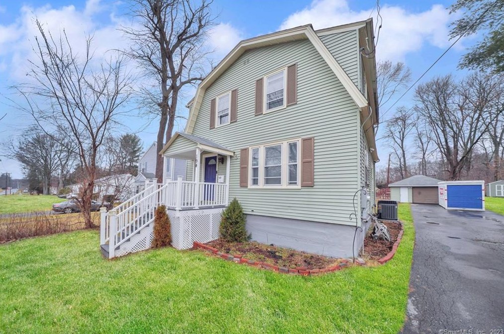 194 Rockwell Ave, Bloomfield, CT 06002