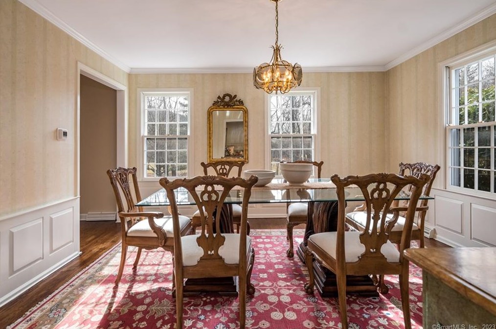 5 Highwood, Simsbury CT  06070-2509 exterior