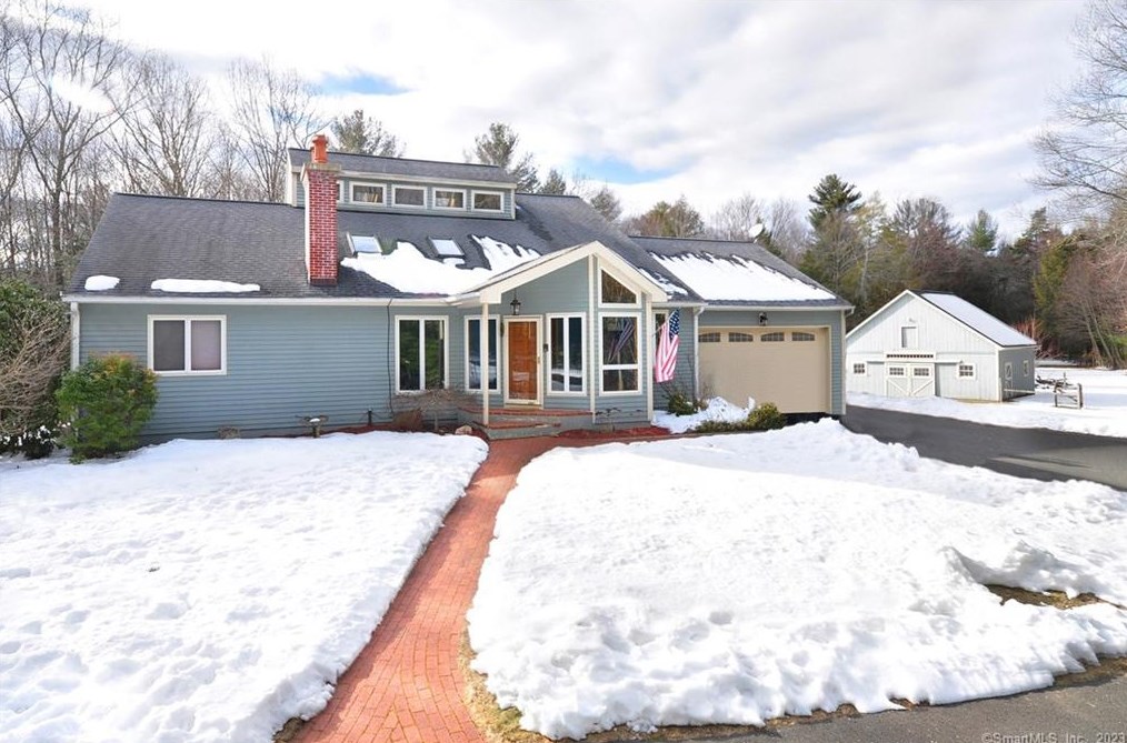 2 Northcrest Dr, North Granby, CT 06060-1004