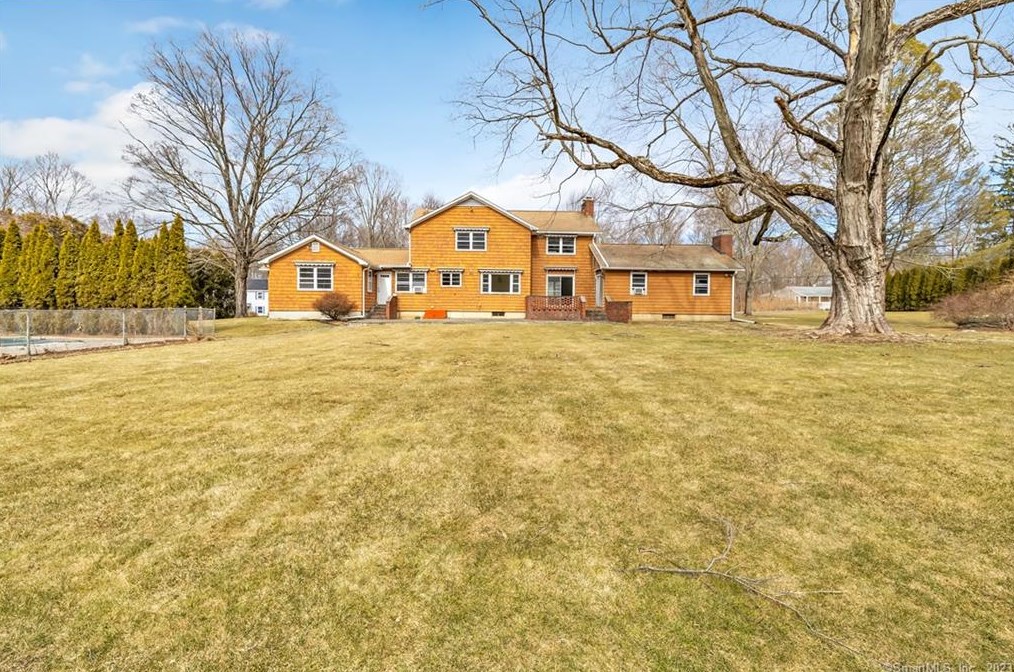 94 Thompson, Huntington, CT 06484