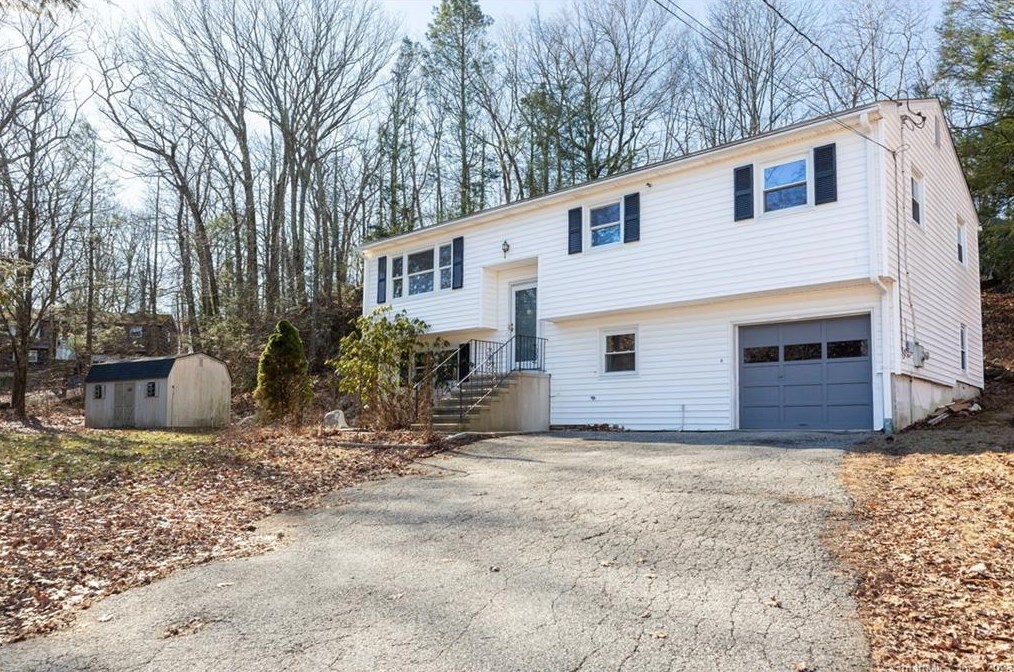 5 Spruce Mountain Trl, Danbury, CT 06810 exterior