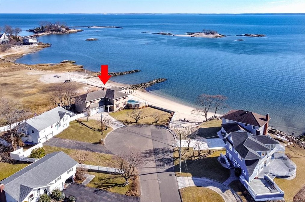 106 Soundview Dr, Stamford, CT 06902