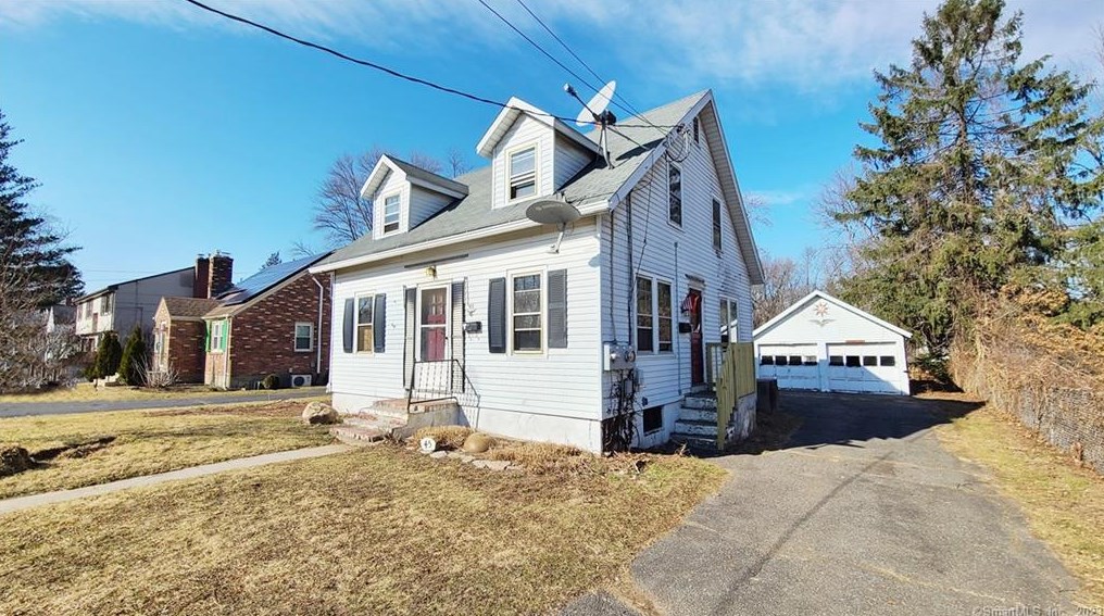 45 Colton St, Windsor, CT 06095