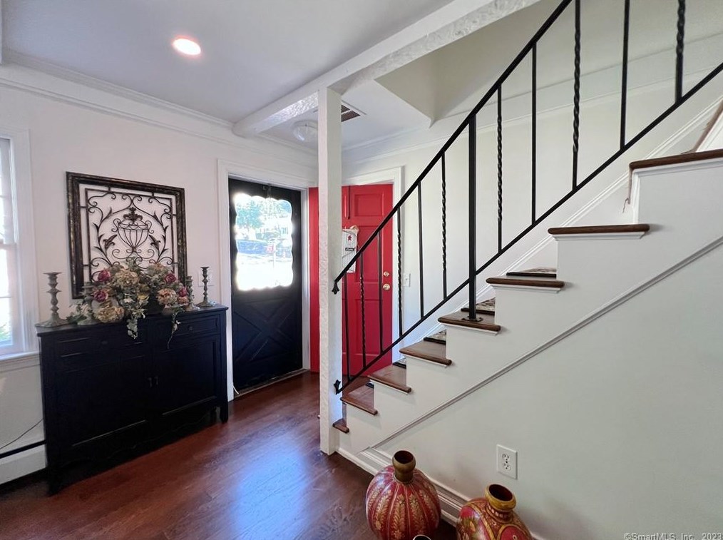 17 Marian St, Stamford, CT 06907
