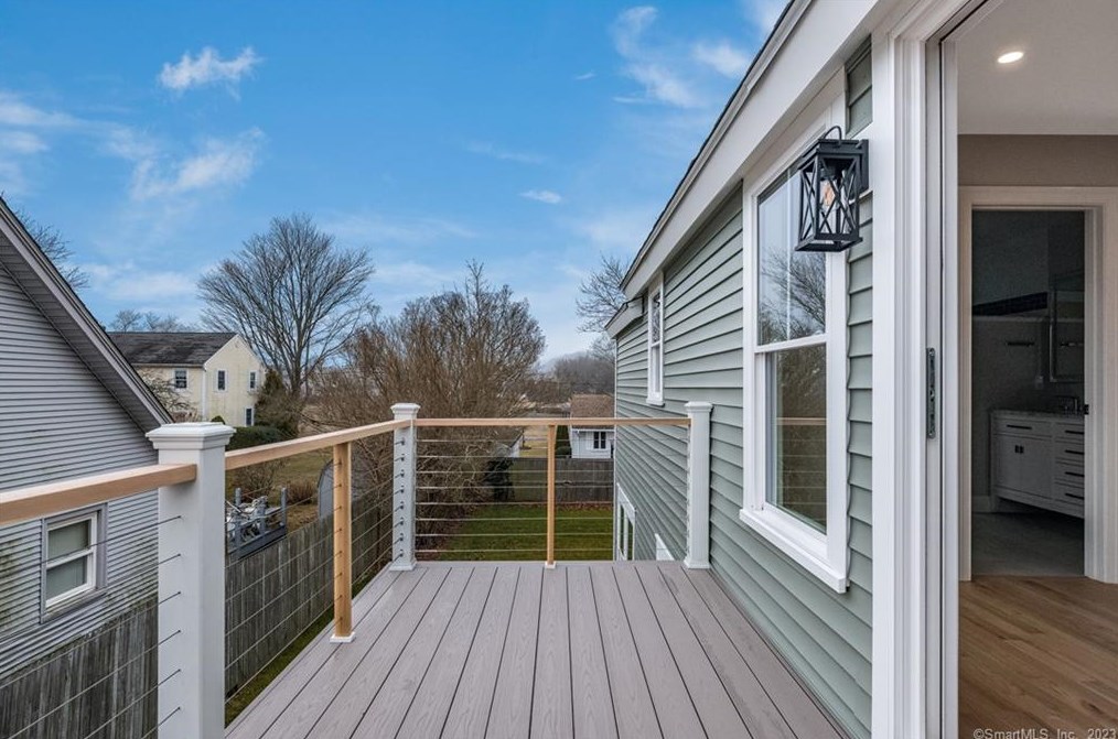 19 Neptune Dr, Fenwick CT  06475-2917 exterior