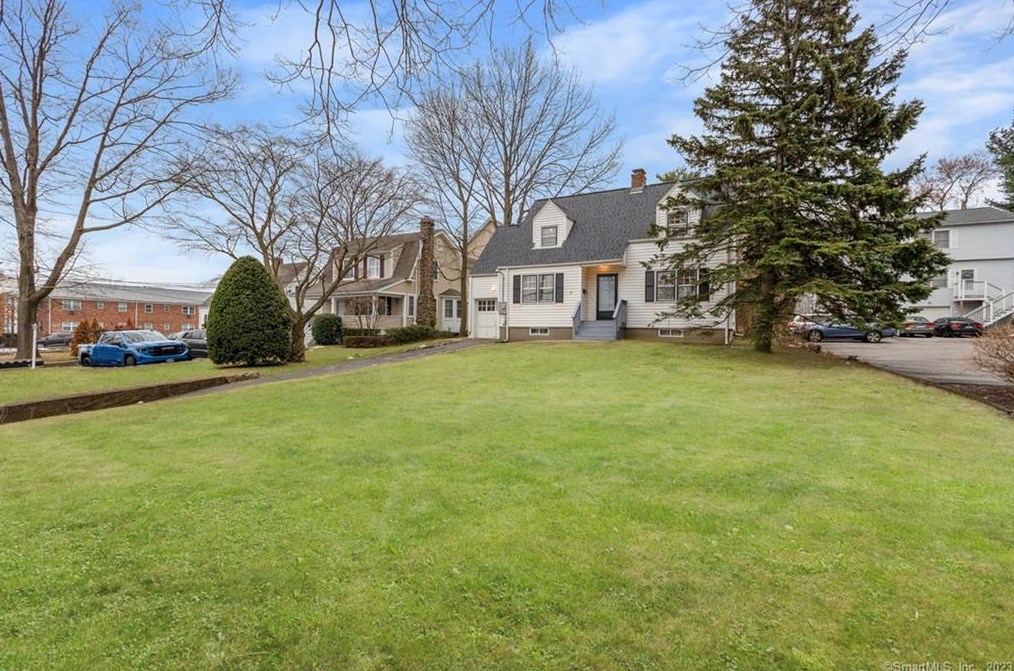 435 Glenbrook Rd, Stamford, CT 06906