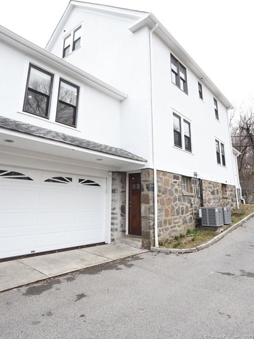 24 Comly Ave #2, Greenwich, CT 06831