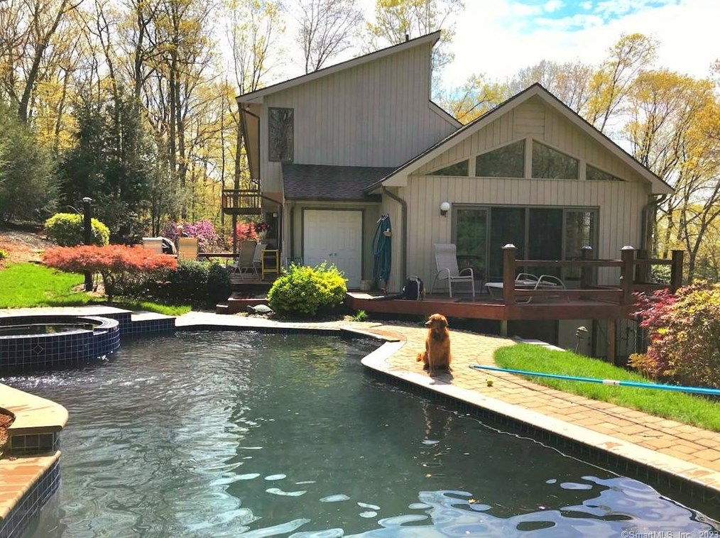 81 Mt Sumner Dr, Manchester, CT 06043