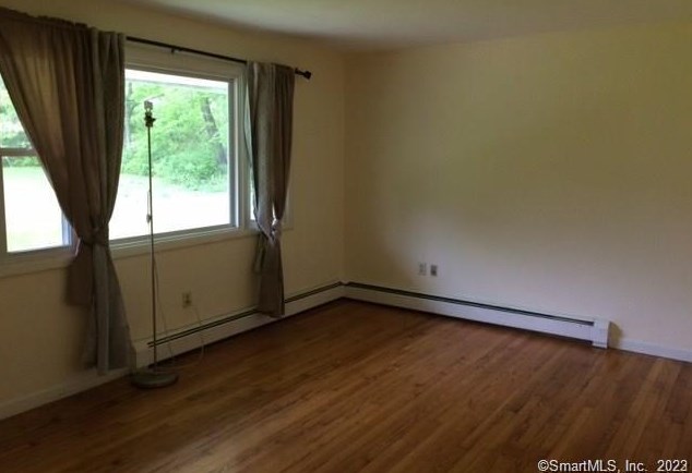 11 Farnham Rd, Morris, CT 06763