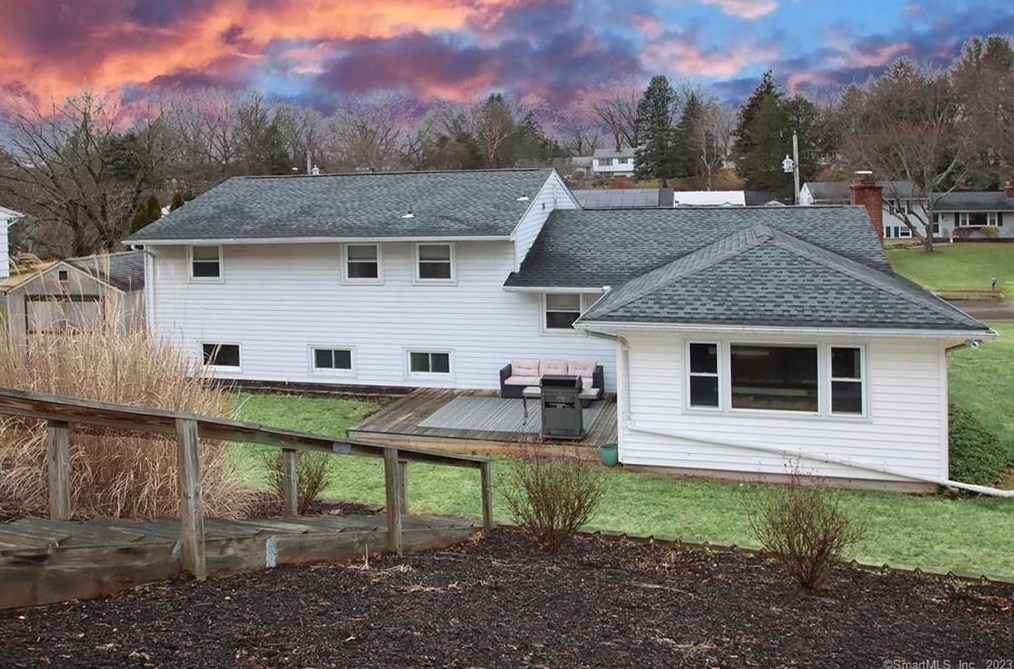 50 Allendale Dr, North Haven, CT 06473
