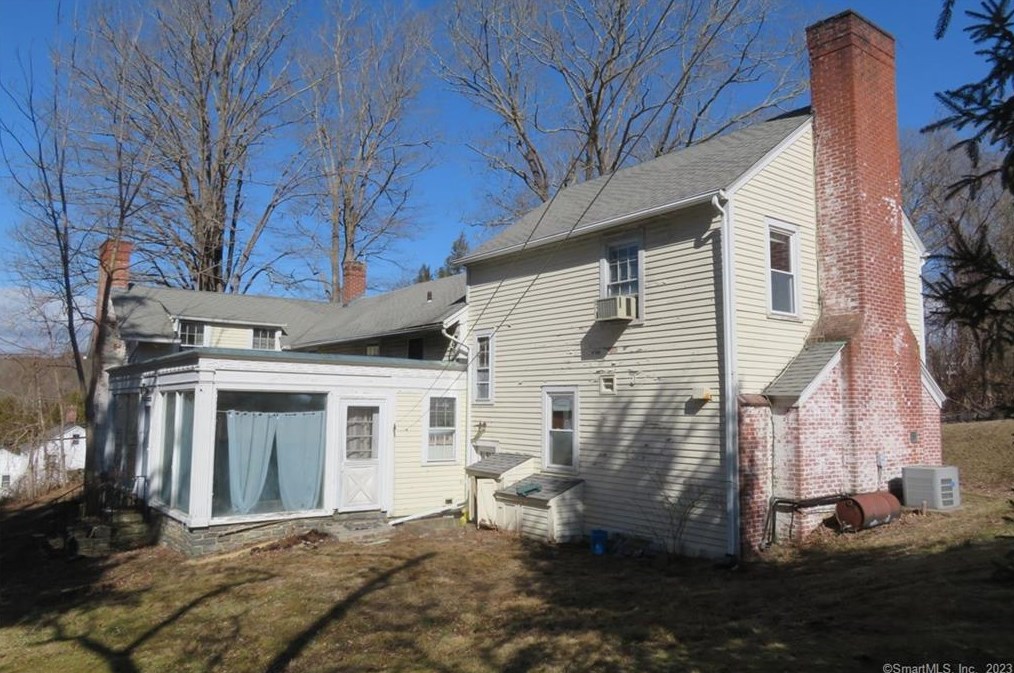 428 E Haddam Moodus Rd, Moodus, CT 06469