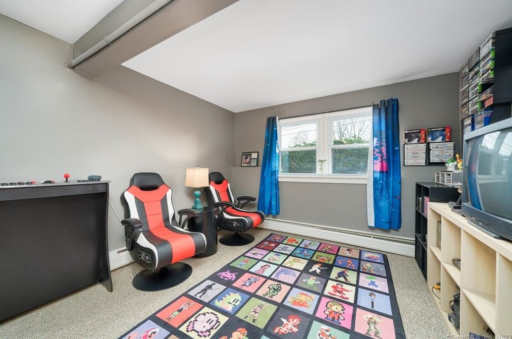 24 Holly Ln, Meriden CT  06450-4749 exterior