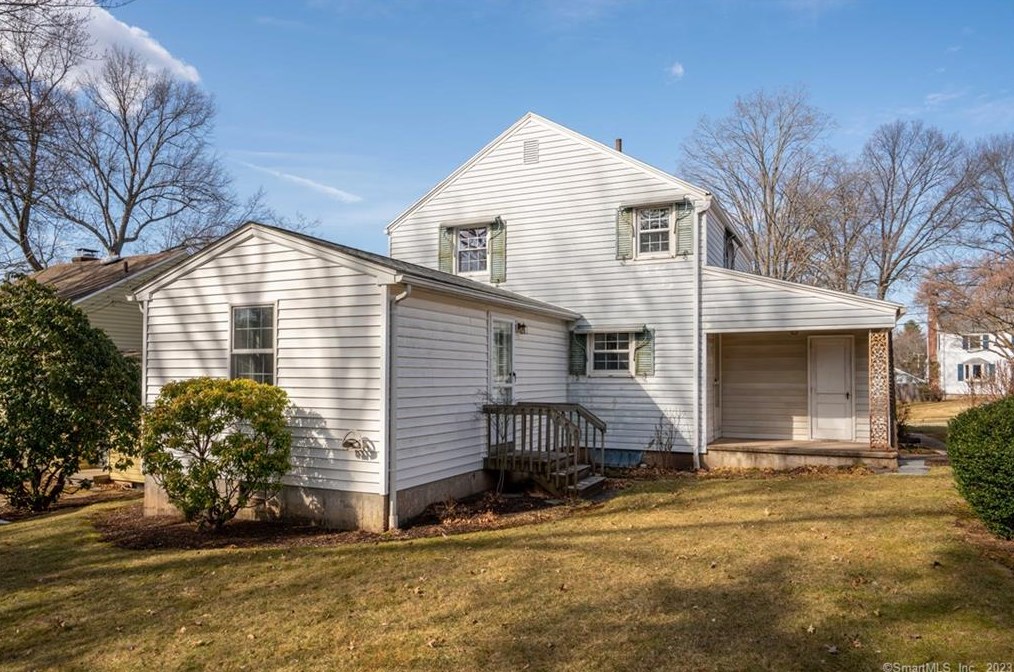 197 Milton St, Hartford, CT 06119-1222