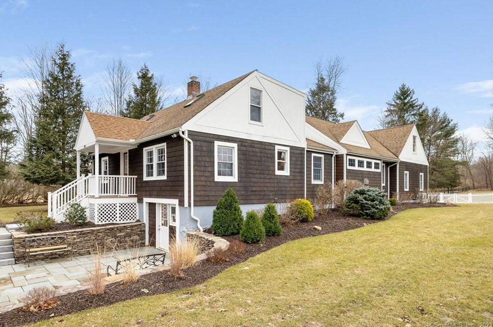 1013 Wallingford Rd, Cheshire, CT 06410