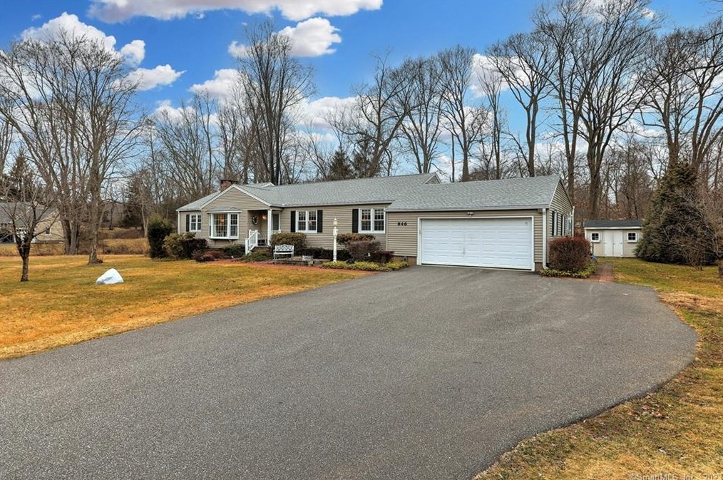 846 Brookside Dr, Orange, CT 06477-1502