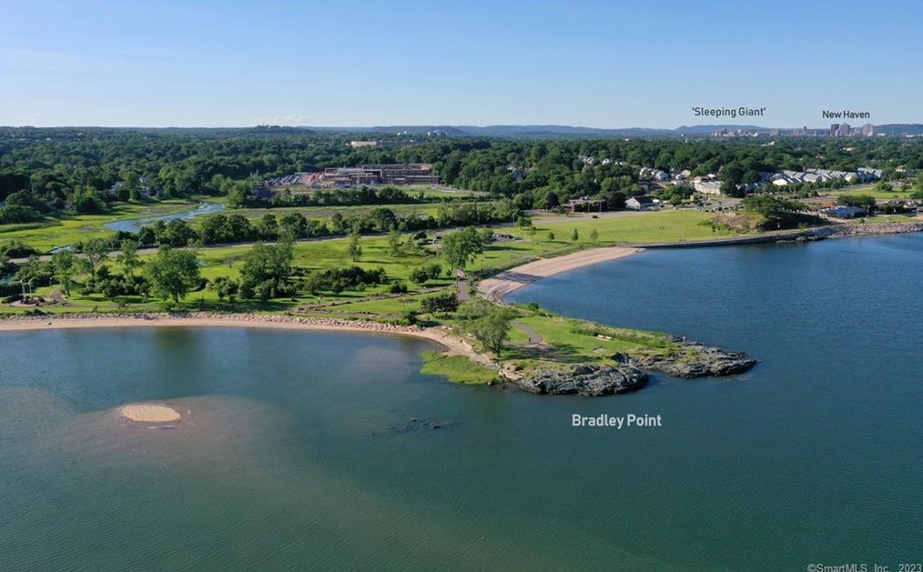 330 Savin Ave, New Haven CT  06516-5863 exterior