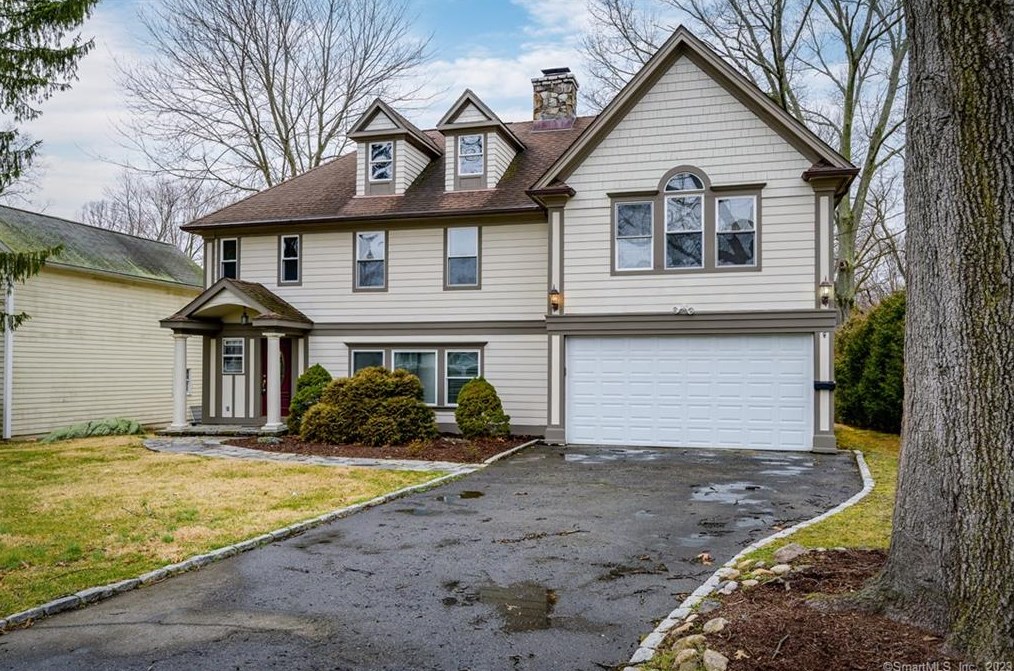 113 Soundview Ct, Stamford, CT 06902