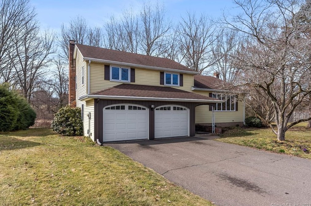 153 Randy Ln, Hartford, CT 06109-3765