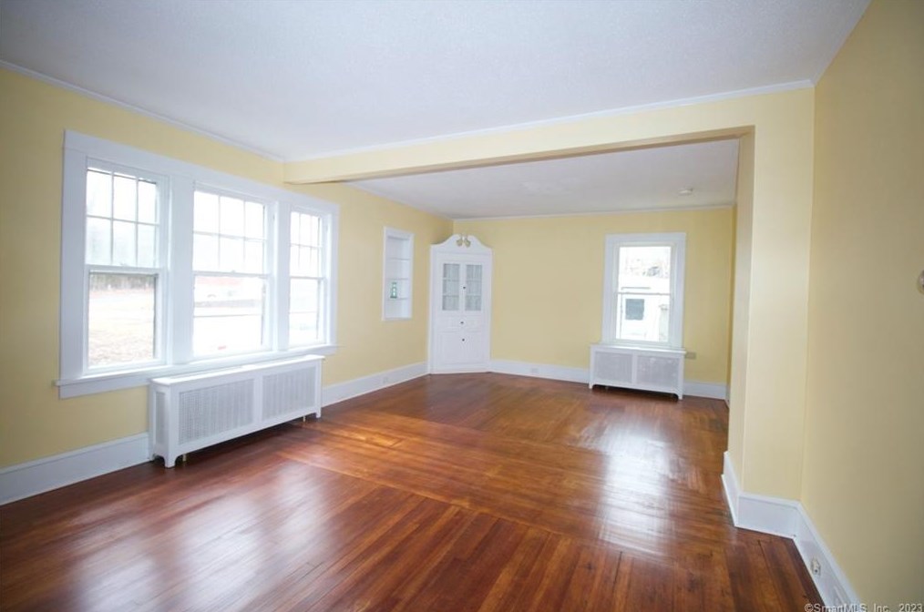 145 Boston Post Rd, Waterford, CT 06385