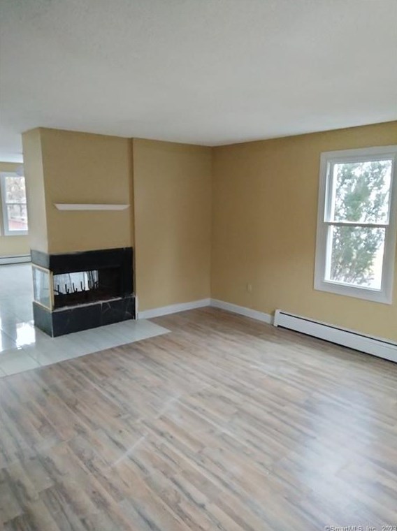 610 N Main St, Manchester, CT 06040