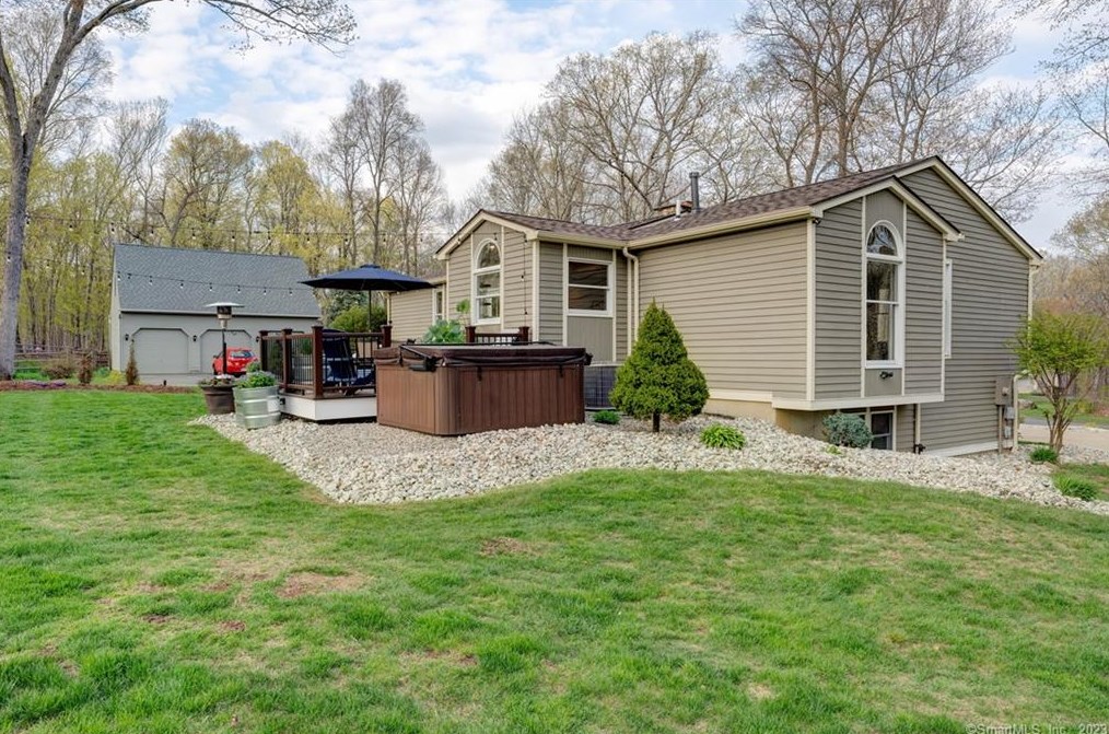 51 Wildwood Dr, Coventry, CT 06238