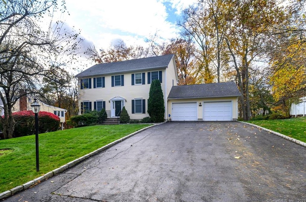 262 Westwood Rd, Stamford, CT 06902