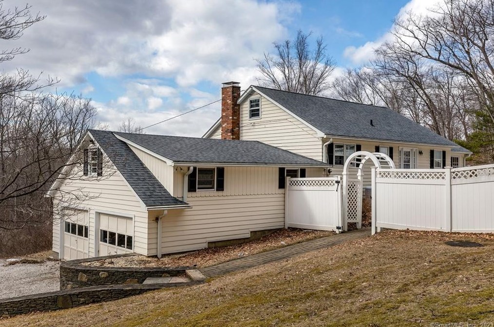 60 Old Northville Rd, Northville CT  06776-2245 exterior