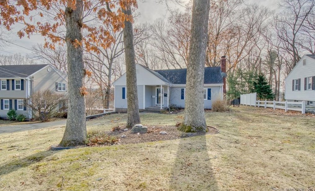 104 Clinton St, Glastonbury, CT 06033