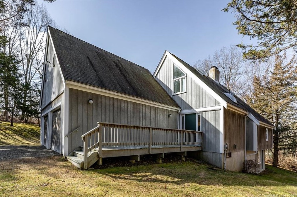 11 Cat Swamp Rd, Woodbury, CT 06798