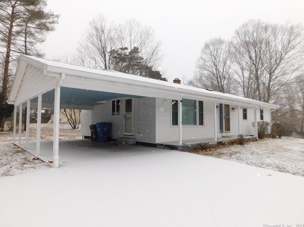 24 Glendale Rd, Manchester, CT 06040