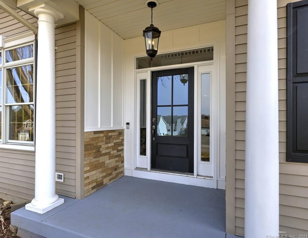 29 Centennial Dr, Milford, CT 06461