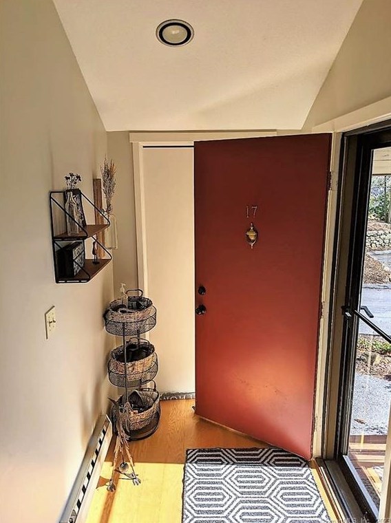 17 Cottonwood Dr #17, Avon, CT 06001