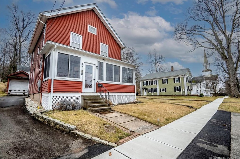 393 Main St, Portland, CT 06480