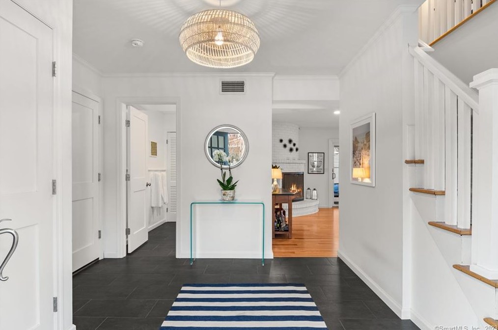 5 Hunt St, Norwalk, CT 06853