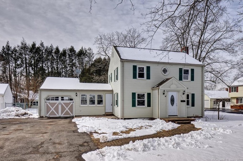 292 Meriden, Southington, CT 06489