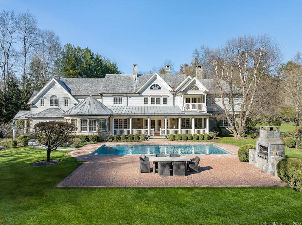 25 Mountain Wood Dr, Greenwich, CT 06831