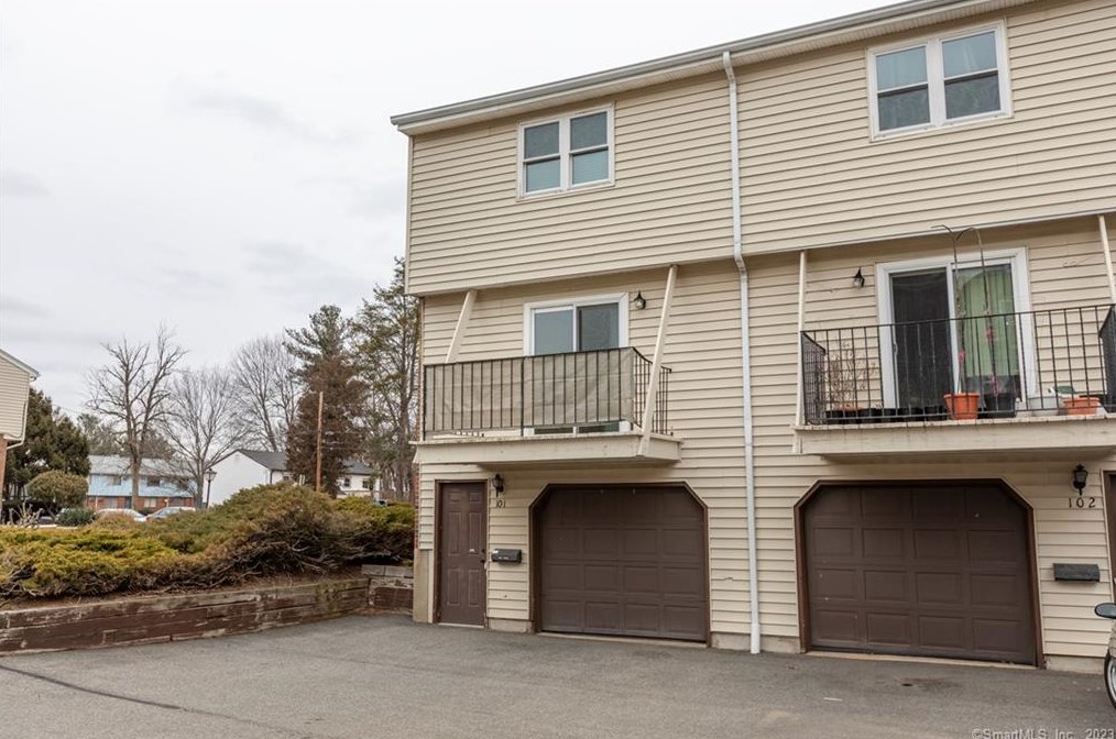 101 Blackstone Vlg Unit 101, Meriden, CT