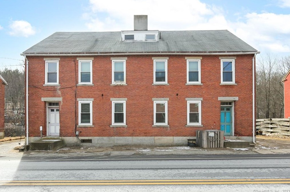 686 Riverside Dr, Fabyan, CT 06255
