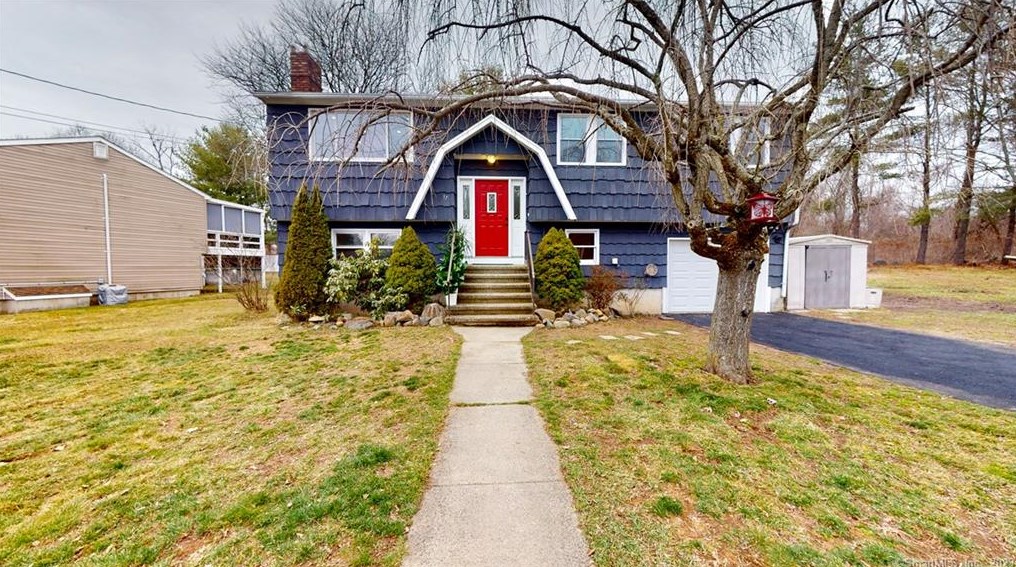 17 Twin Circle Rd, New Haven, CT 06516 exterior
