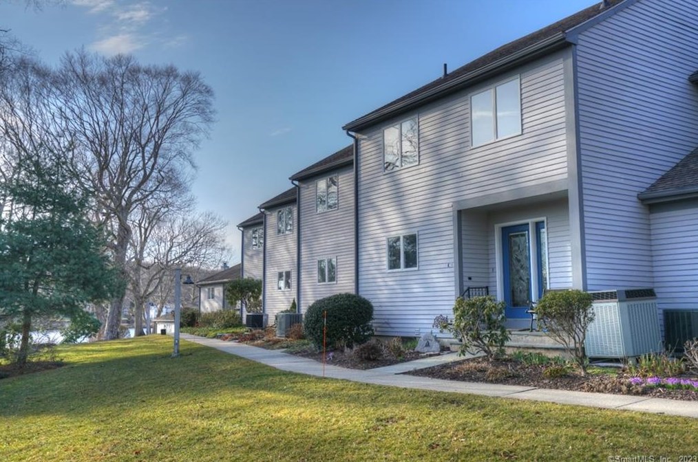 6 Whitehall Lndg, Mystic, CT 06355-1925