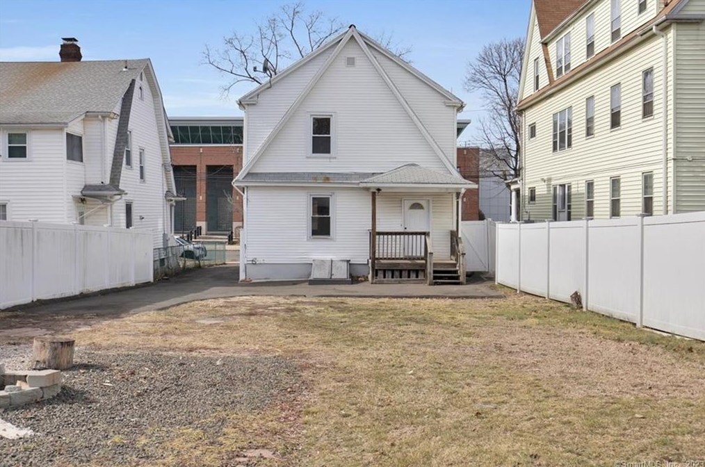 495 Sherman Pkwy, New Haven CT 06511-1749 exterior