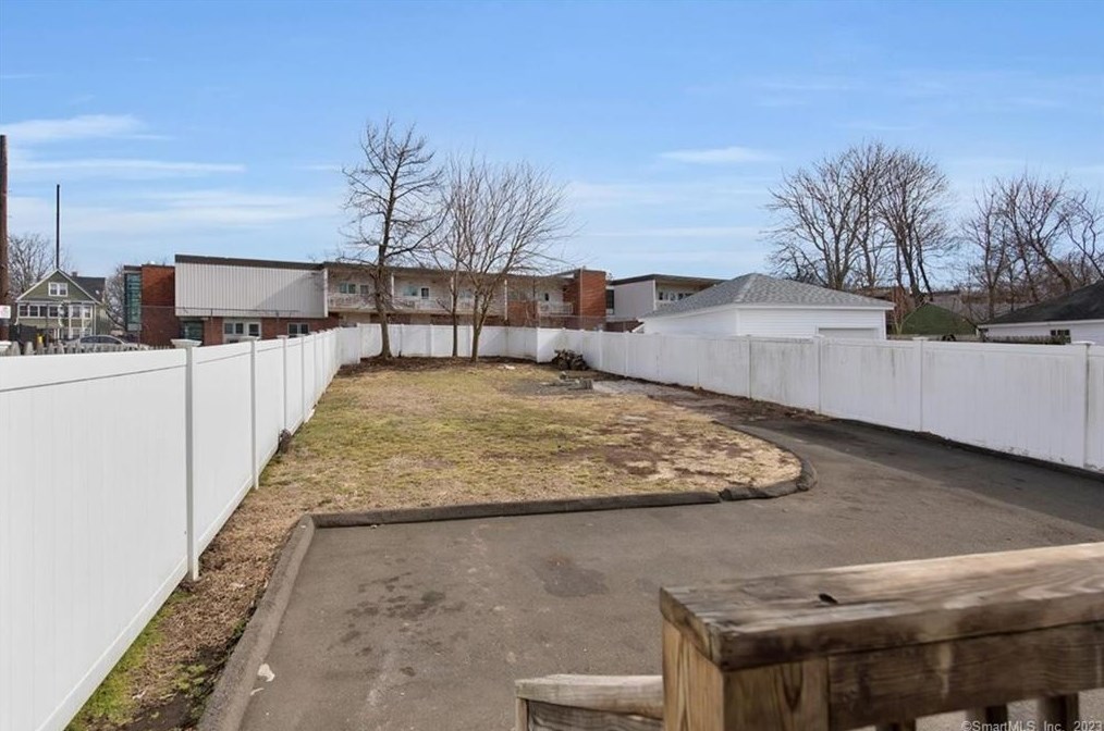 495 Sherman Pkwy, New Haven CT 06511-1749 exterior