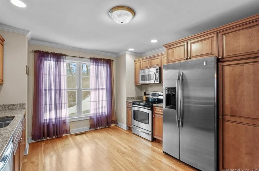 32 Crows Nest Ln #18, Danbury, CT 06810
