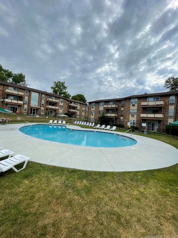 45 Jefferson Rd, Branford CT  06405-4160 exterior