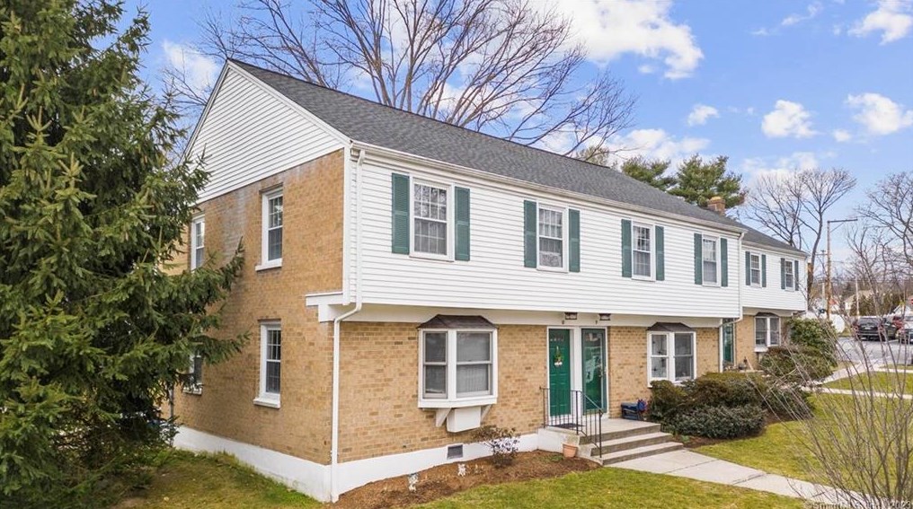 245 Sunnyridge Ave #10, Fairfield, CT 06824