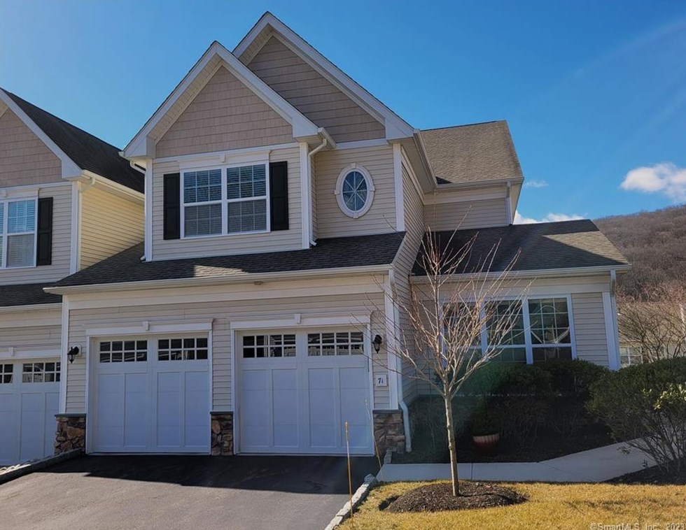 71 Beacon Hill Terrace #71, Bethel, CT 06801