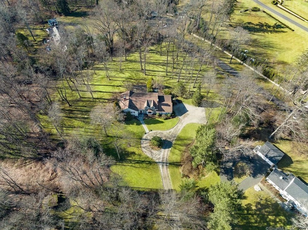 14 Gray Oaks Ln, Greenwich, CT 06830