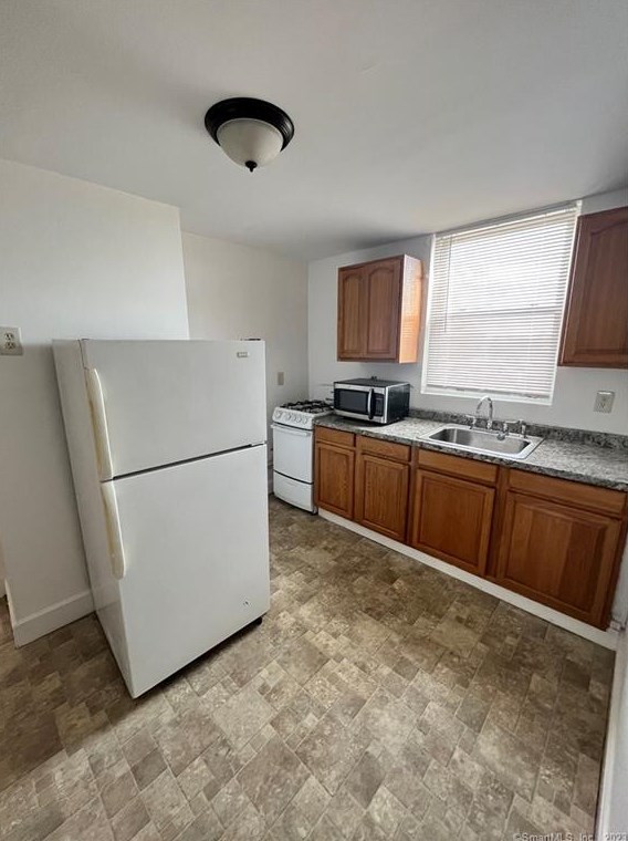 171 Garfield Ave #9, United States Coast Guard Ac, CT 06320