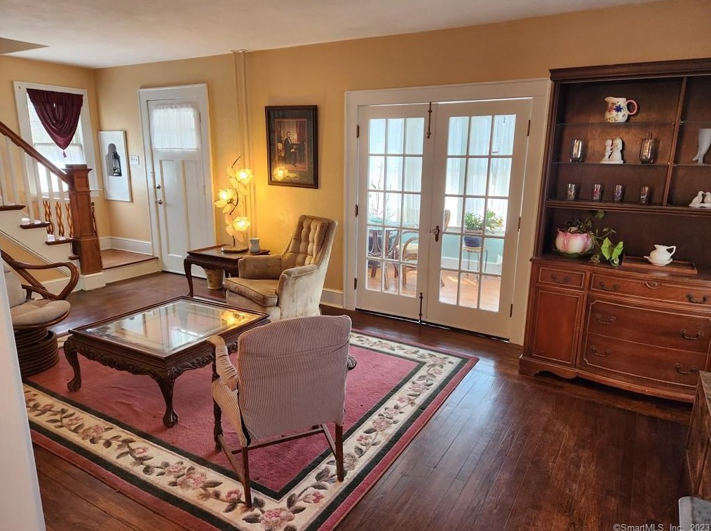 89 Buckingham St, Meriden, CT 06451-3915